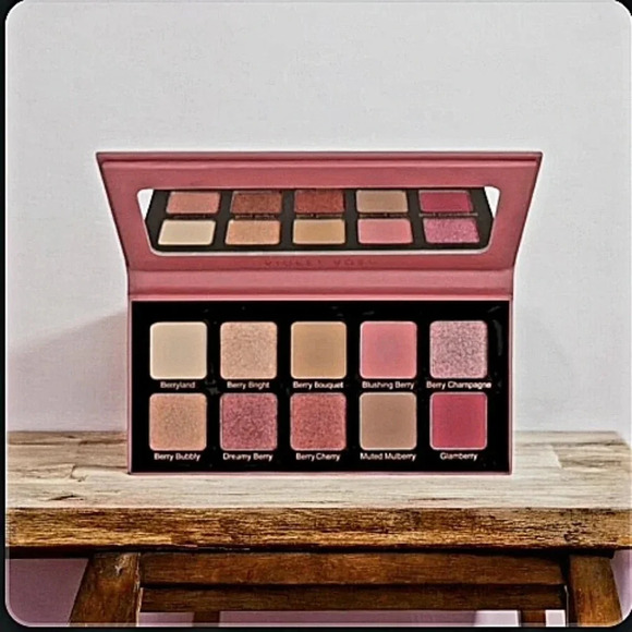 VIOLET VOSS DREAMS BERRIES N' CREAM EYESHADOW New in box - Picture 1 of 6